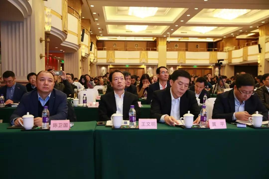 ������ʱ������Ӫ����ҵ���ܲó�����Ӧ����ϯ���